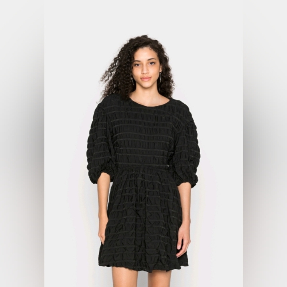 🆕 Weekday 'Lolly' Dress